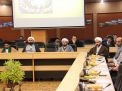 نشست مشترک جمعی از اساتید حوزه و دانشگاه به مناسبت سالروز وحدت حوزه و دانشگاه 